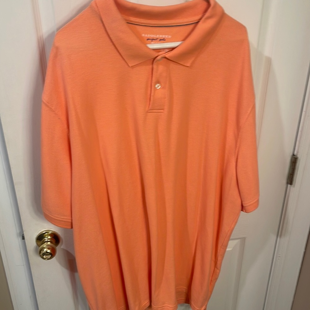 3XLT collard shirt. Great condition. Perfect gift for a big and tall.